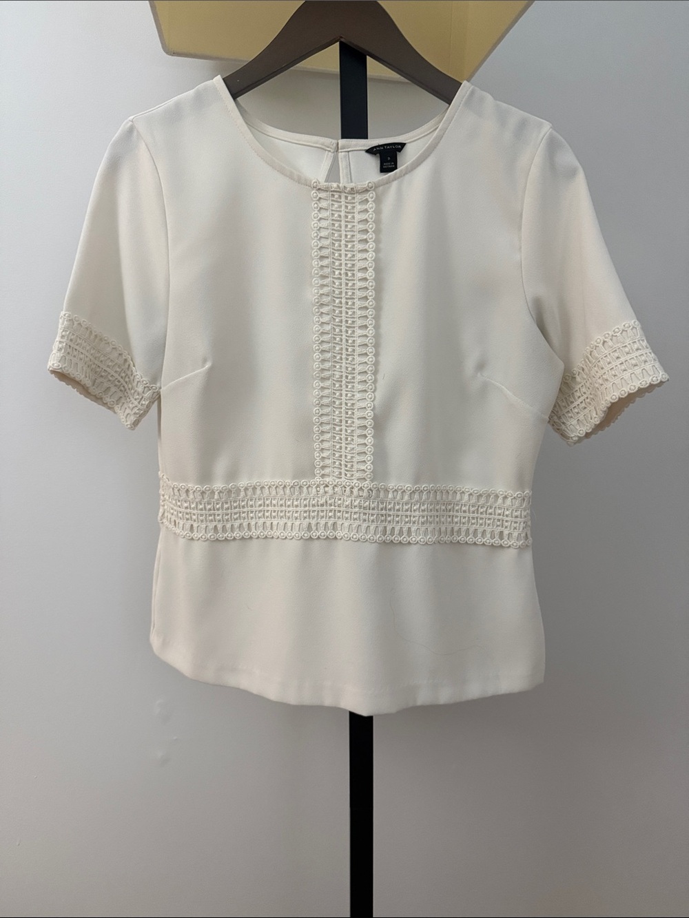 Ann Taylor Cream Short Sleeve Top with Crochet Trim